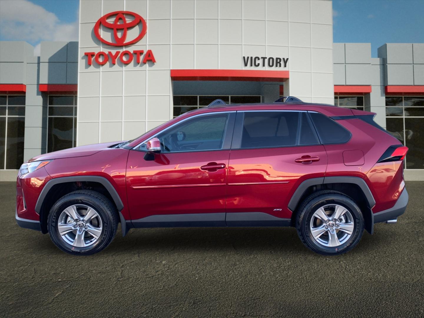 2025 Toyota RAV4 Hybrid XLE photo 3