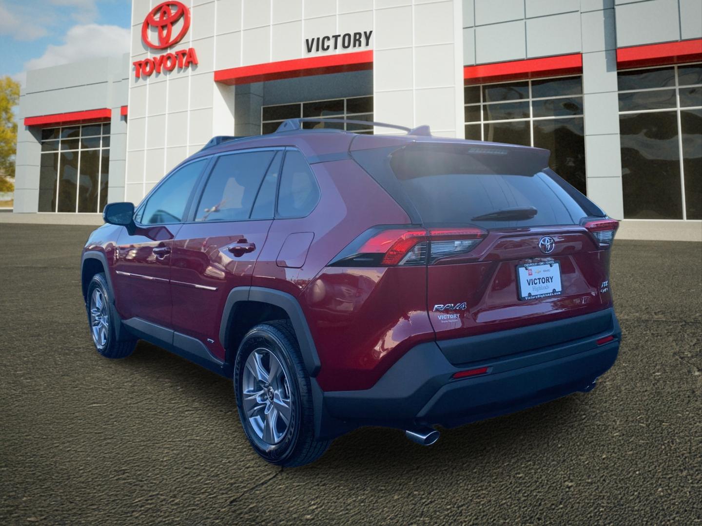 2025 Toyota RAV4 Hybrid XLE photo 2