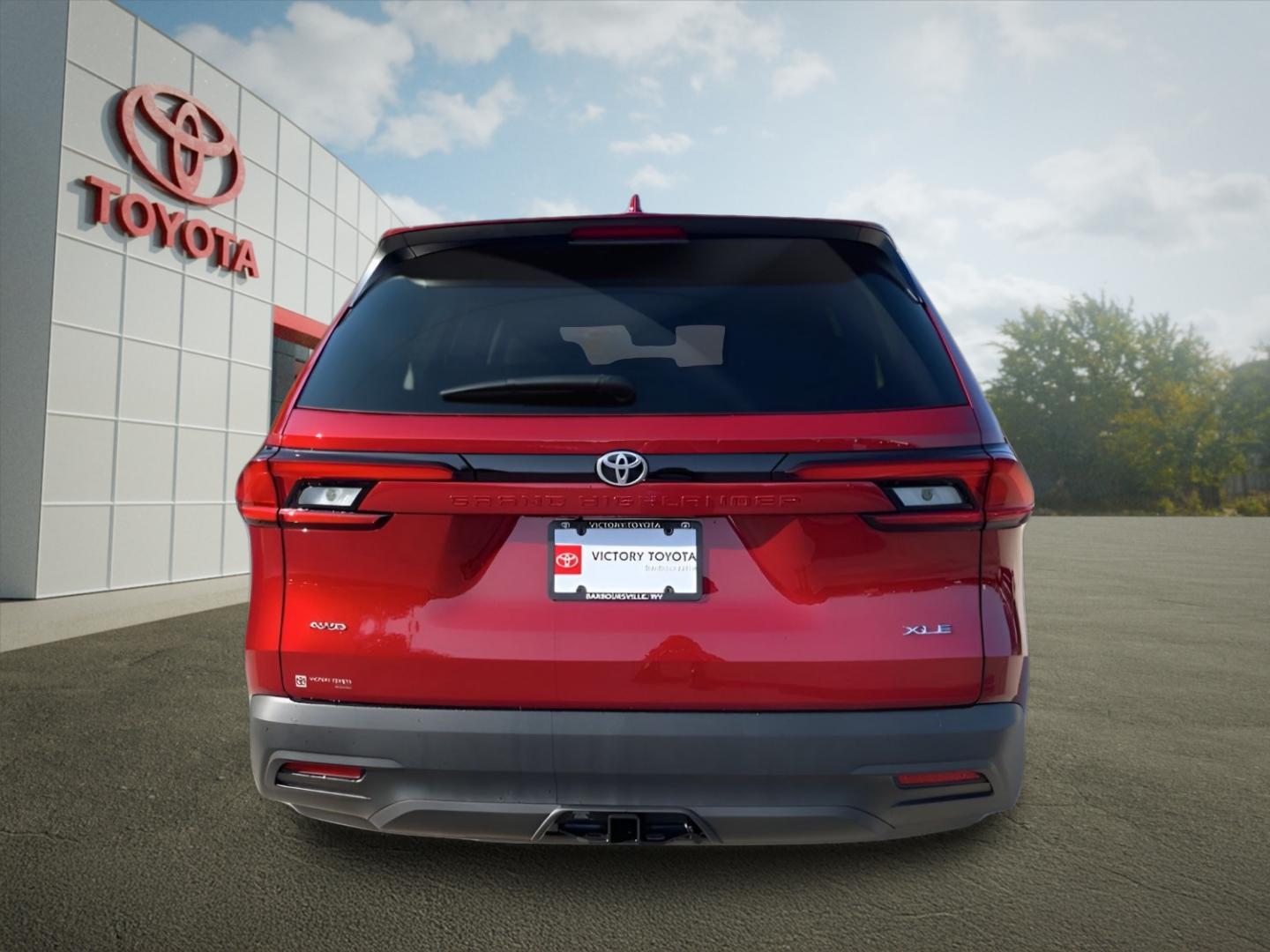 2026 Toyota Grand Highlander XLE AWD photo 4