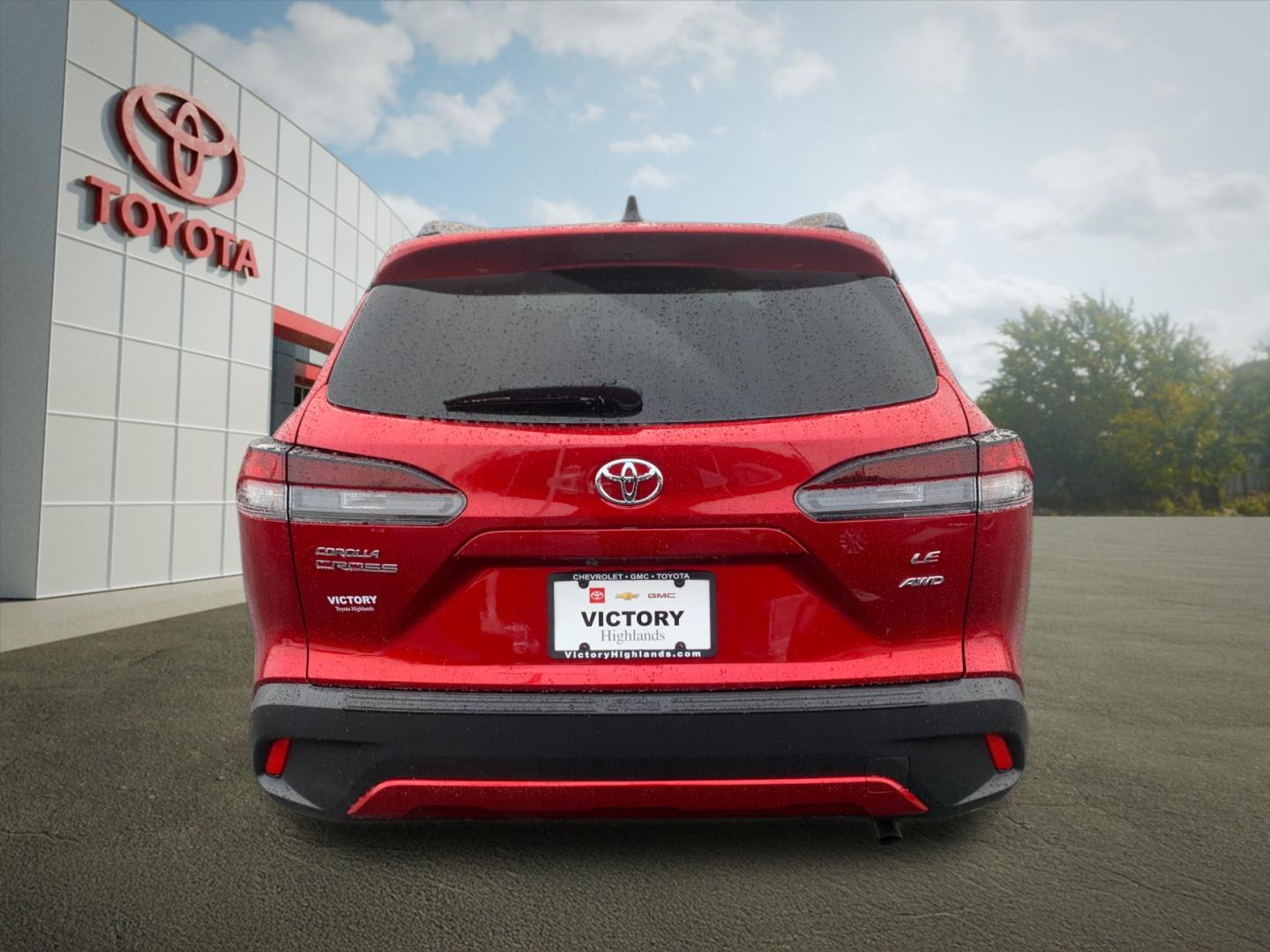 2026 Toyota Corolla Cross LE photo 4